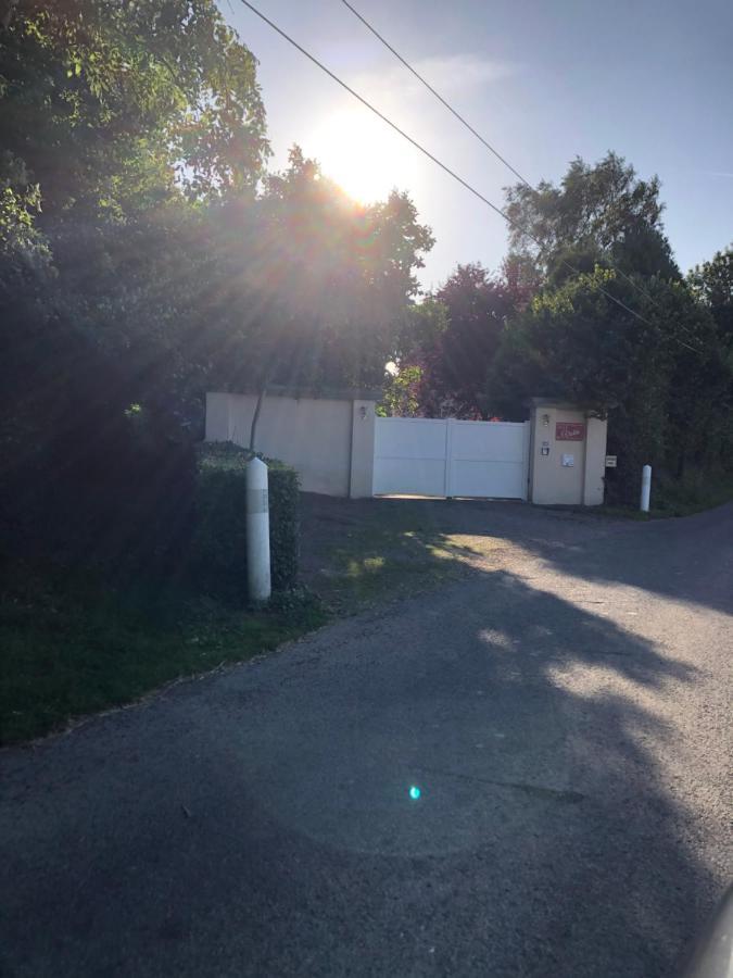 Gite Vickie Livry  Exterior photo